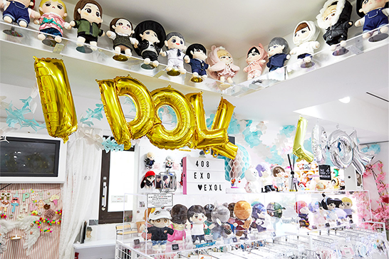Shopping and Fun at Idol Goods Stores