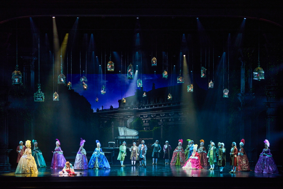 Colorful costumes of “Mozart” (Credit: EMK Musical Company)