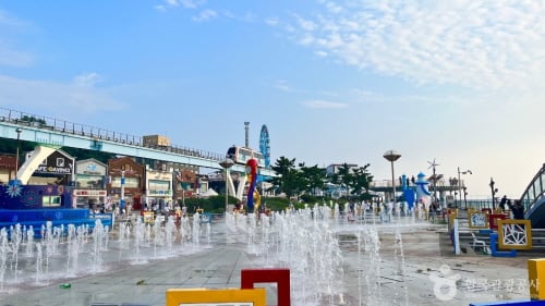 Wolmi Culture Street & Moonlight Music Fountain