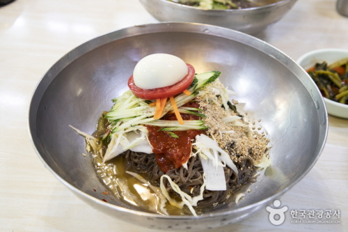 Incheon Hwapyeong-dong Sesutdaeya Naengmyeon Steet